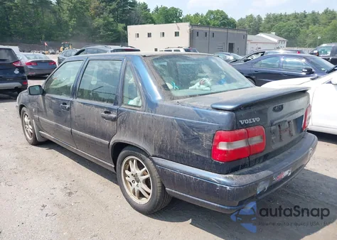 2000 Volvo S70 Glt/Glt Se z USA, uszkodzony, nr VIN YV1LS56D8Y2661218